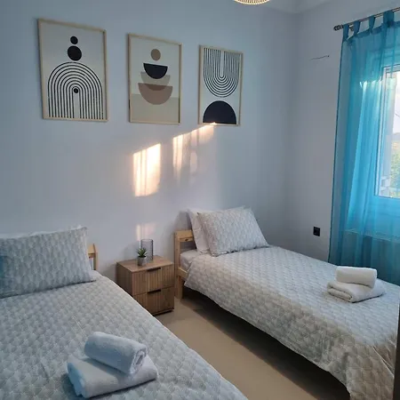 Aithra Garden House - Modern Near Mycenae Appartamento
