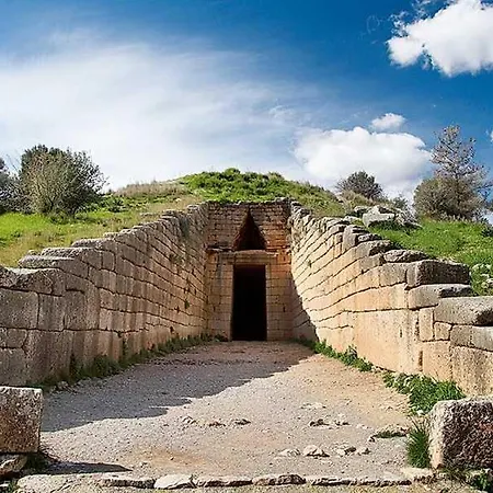Aithra Garden House - Modern Near Mycenae Appartamento