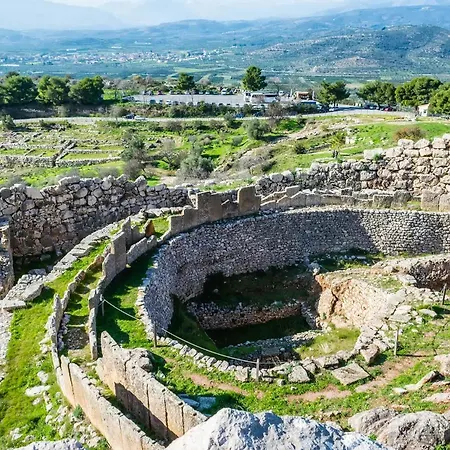 Aithra Garden House - Modern Near Mycenae Appartamento *